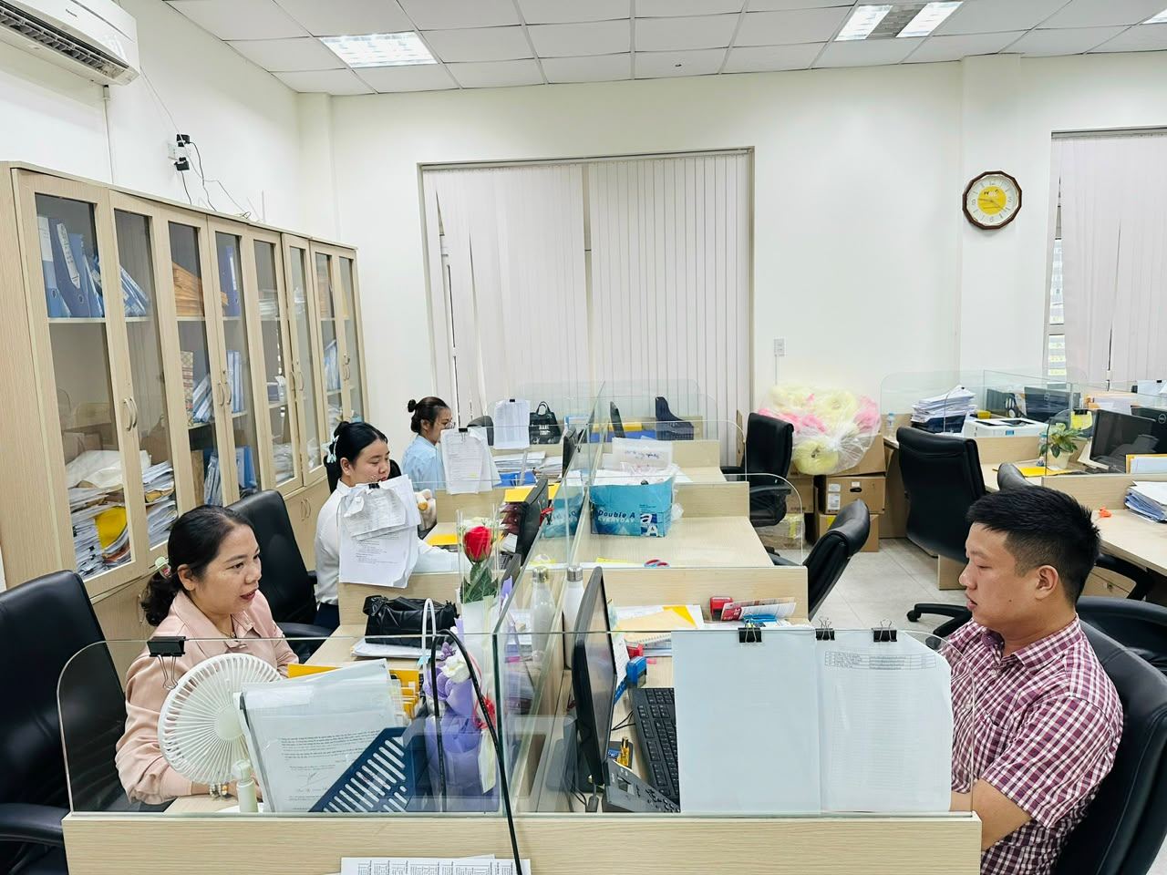 Đội ngũ Tư Vấn Sao Việt làm việc tại văn phòng Quy Nhơn